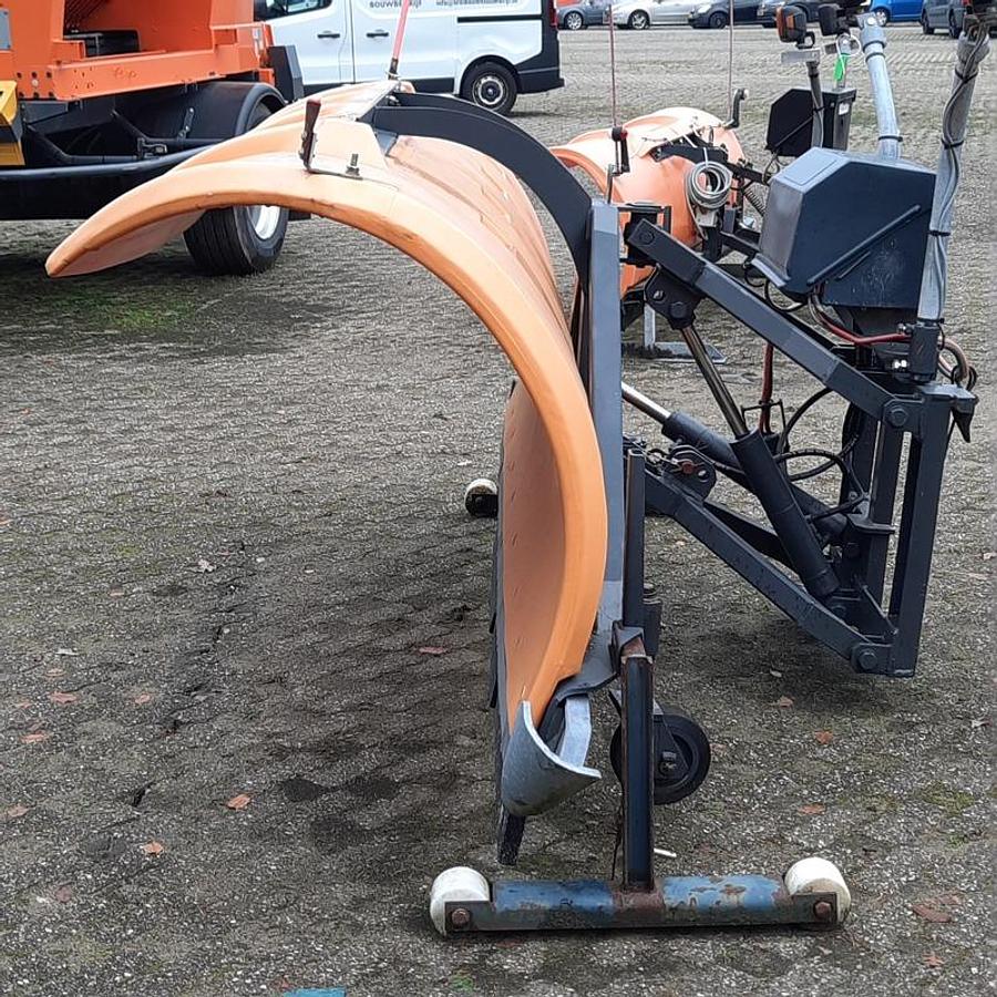 Used 2004 Nido SNK240 EPZ