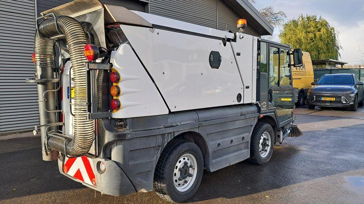 Used 2021 Schmidt eSwingo 200