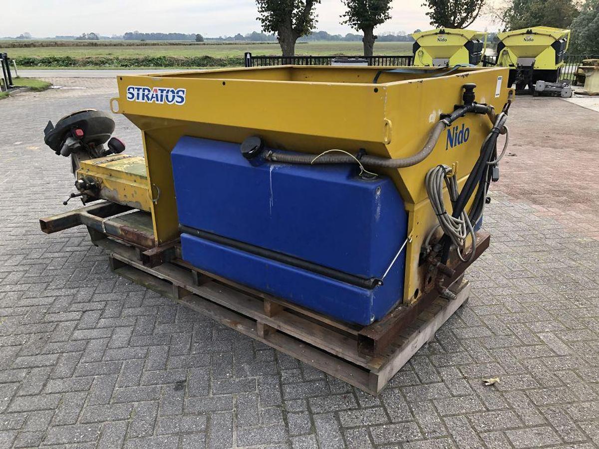 Used 2002 Nido Stratos B11-24 VAXN