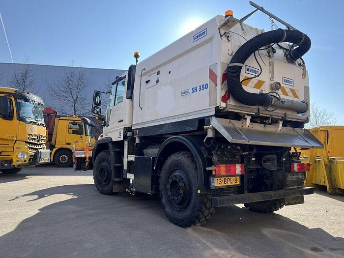 Used 2006 Mercedes-Benz Unimog 4 x 2 / Schmidt SK350 sweeper