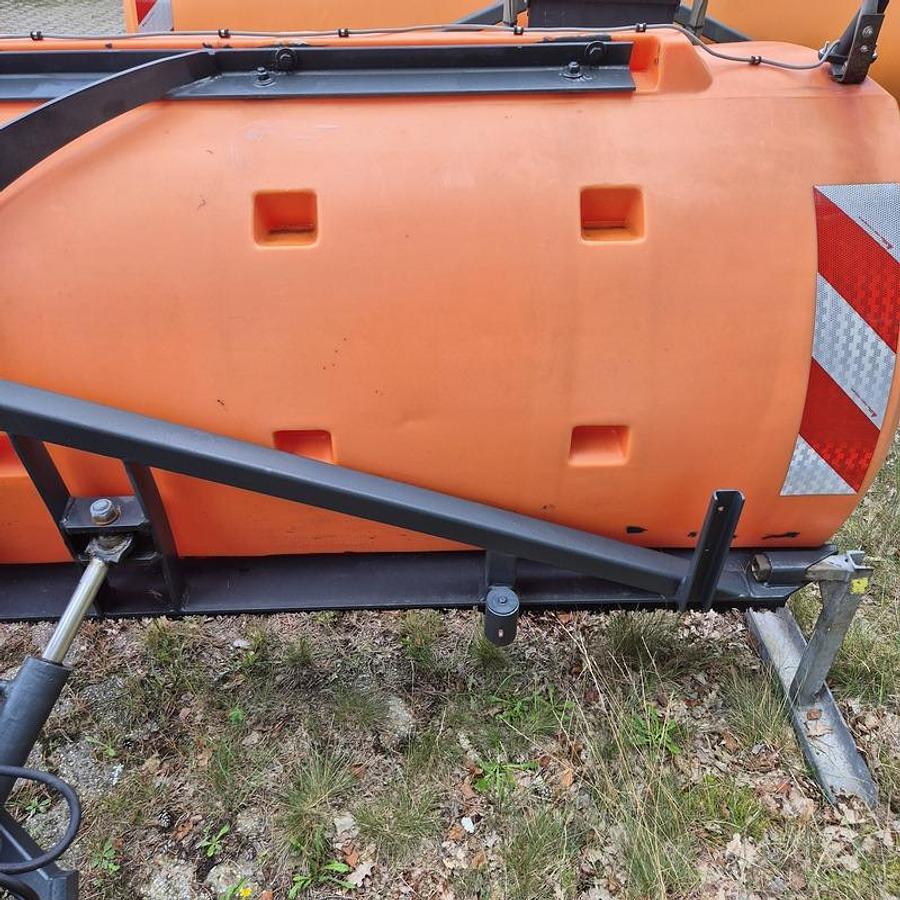 Used 2005 Nido SNK330 EPZ