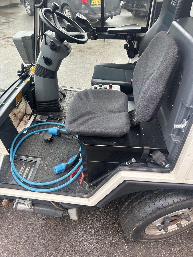 Used 2020 Schmidt eSwingo 200