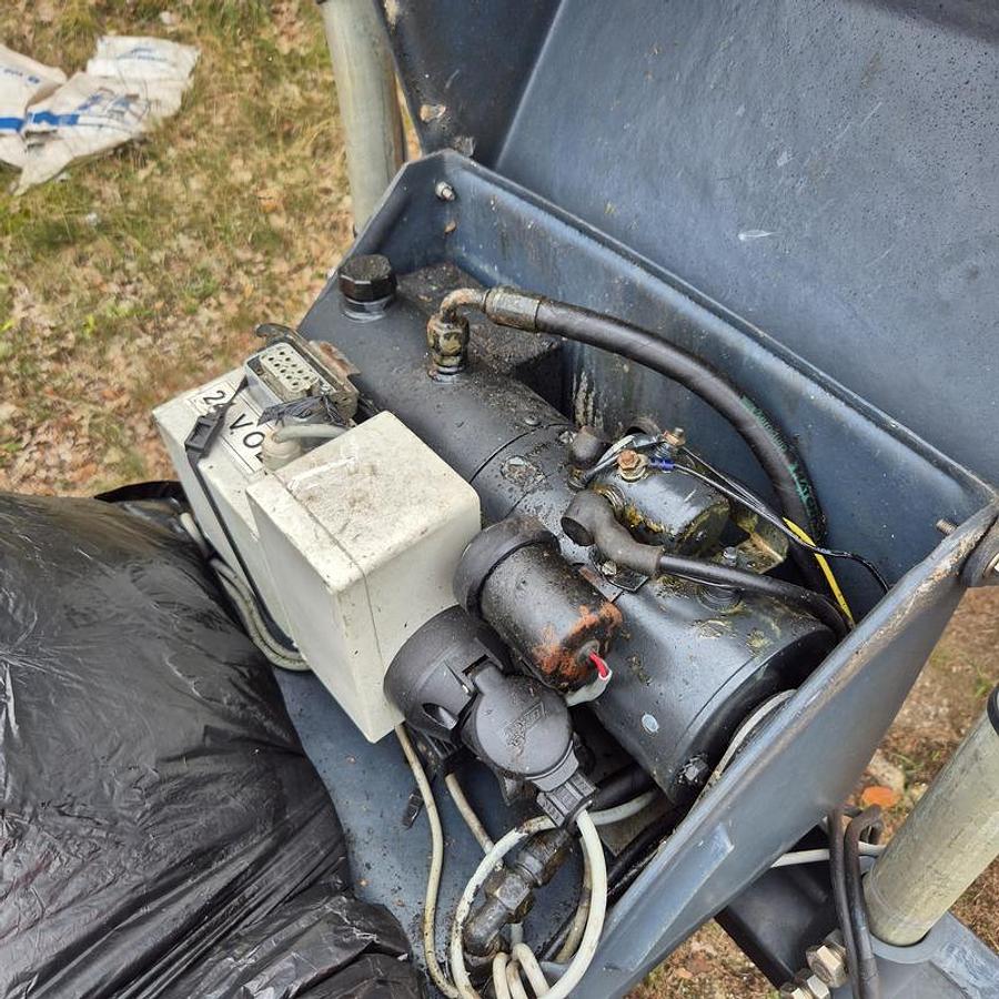 Used 2005 Nido SNK330 EPZ