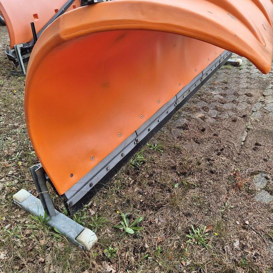 Used 2005 Nido SNK330 EPZ