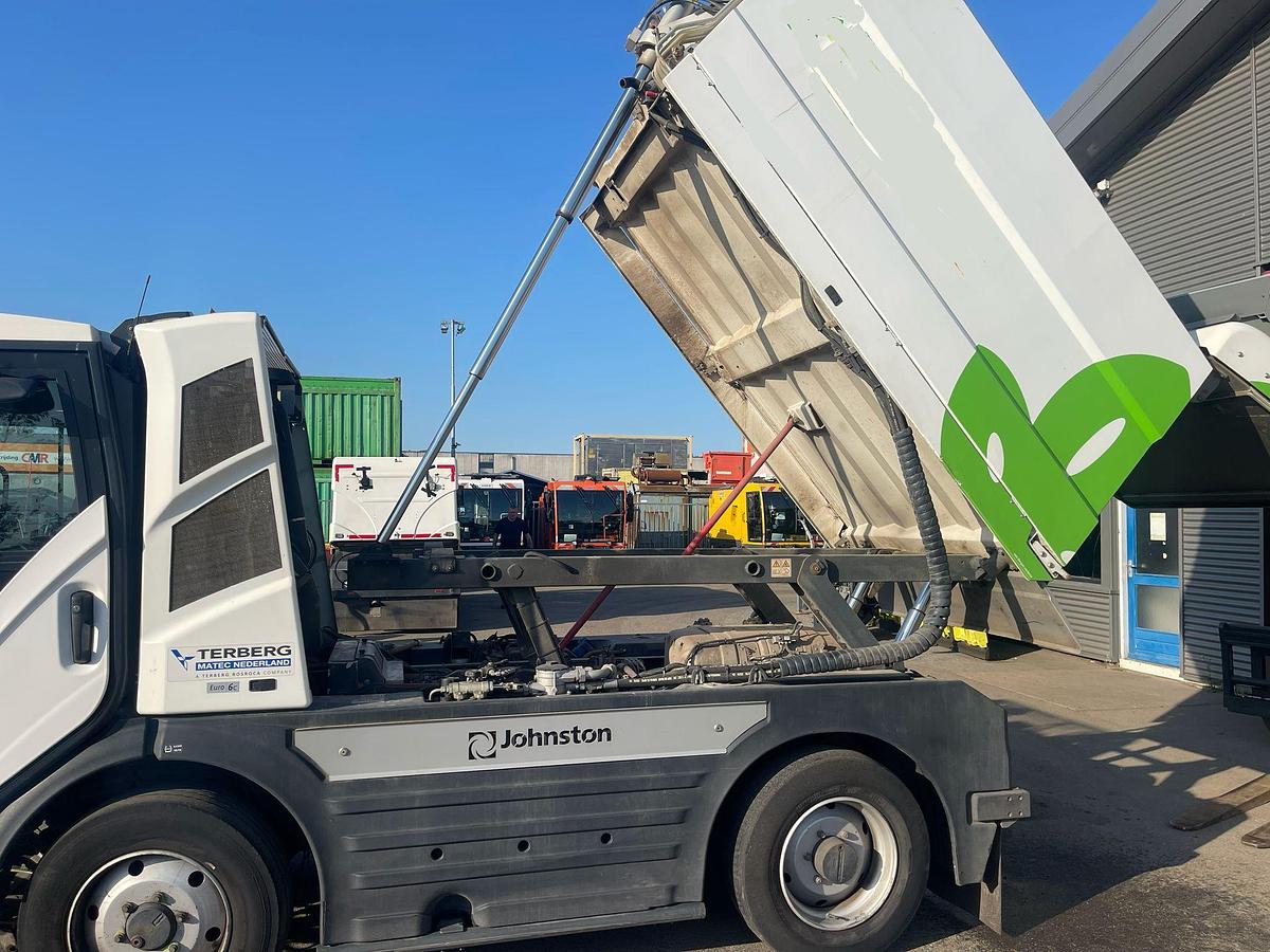 Used 2019 Johnston C401