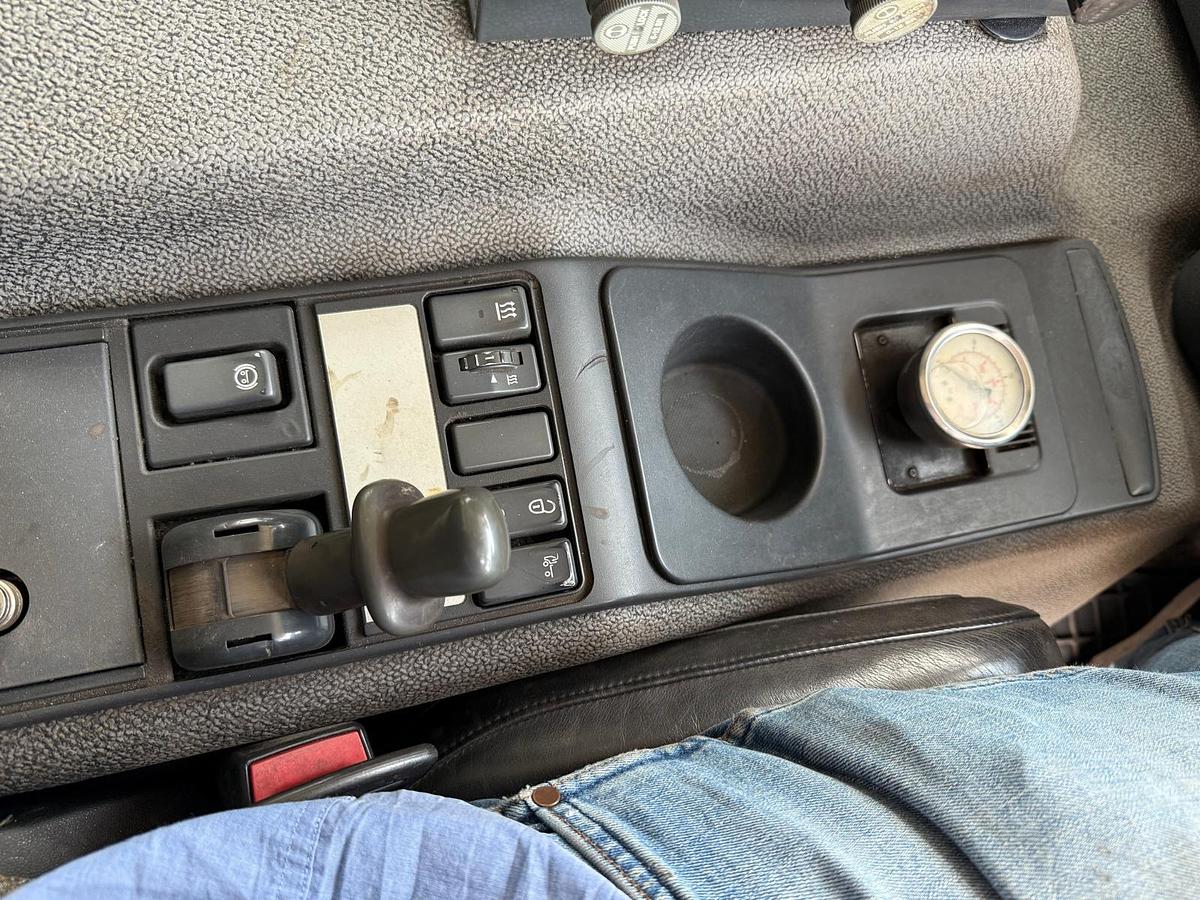 Used 2014 Volvo FE320 / Johnston Beam S9000