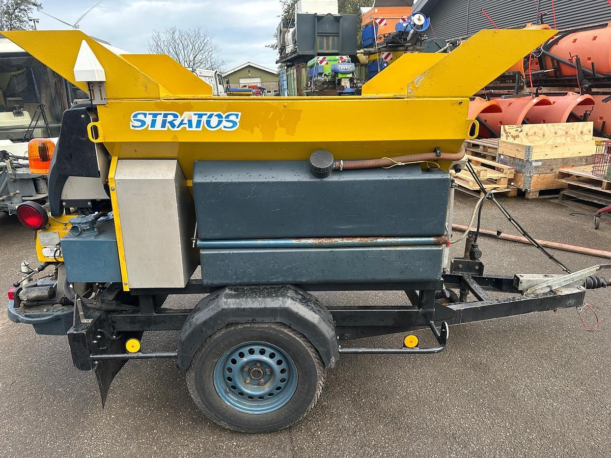 Used 2003 Nido Stratos B