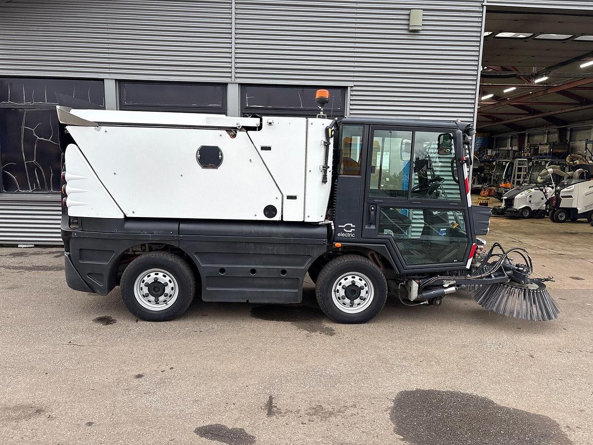 Used 2021 Schmidt eSwingo 200