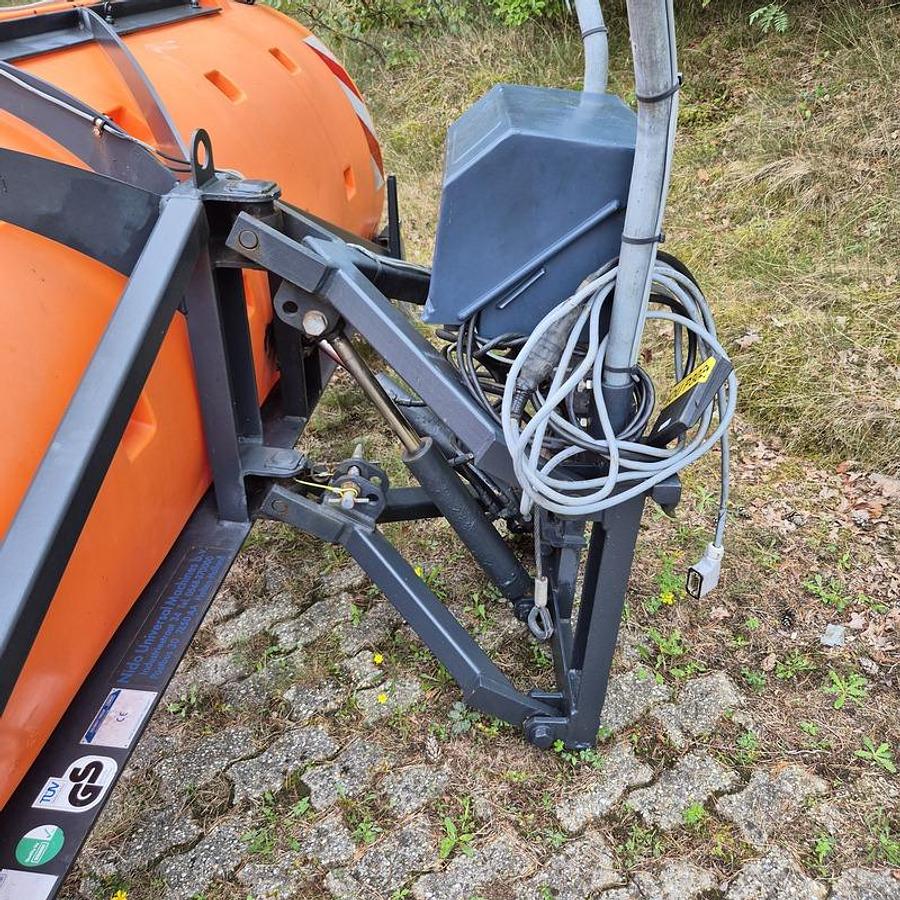 Used 2005 Nido SNK330 EPZ