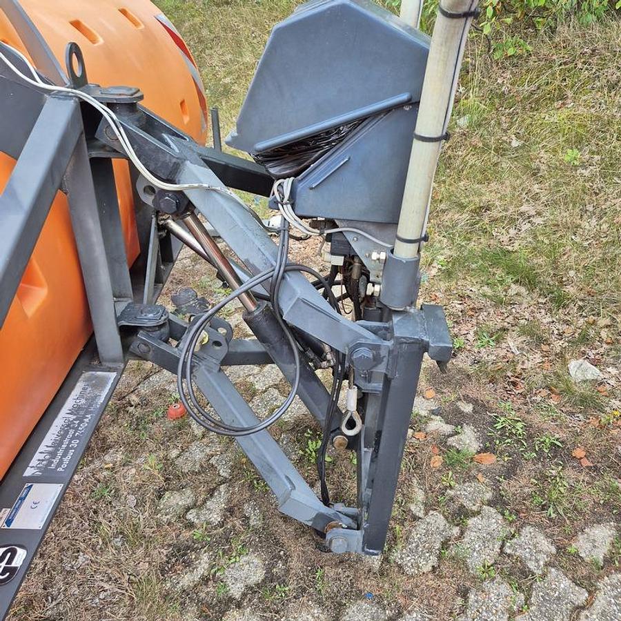 Used 2005 Nido SNK330 EPZ