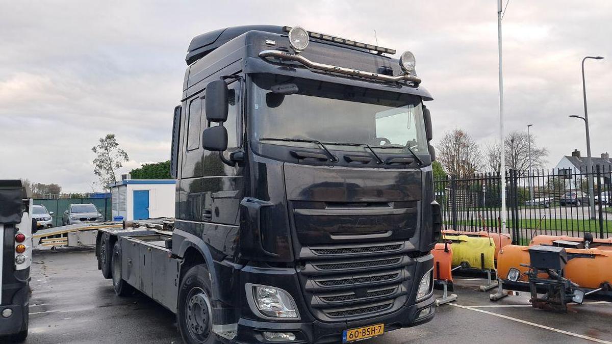 Used 2021 DAF XF 510 FAN met haakarm