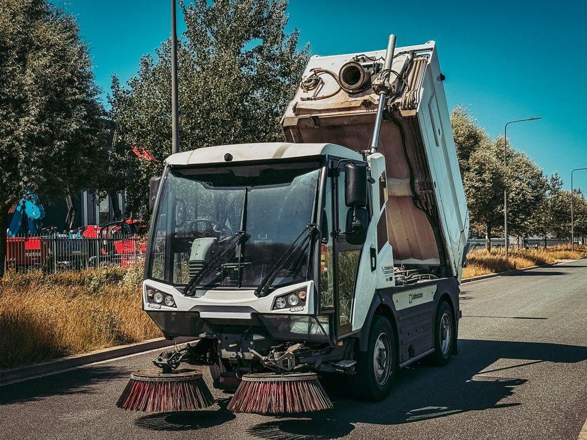 Used 2019 Johnston C401