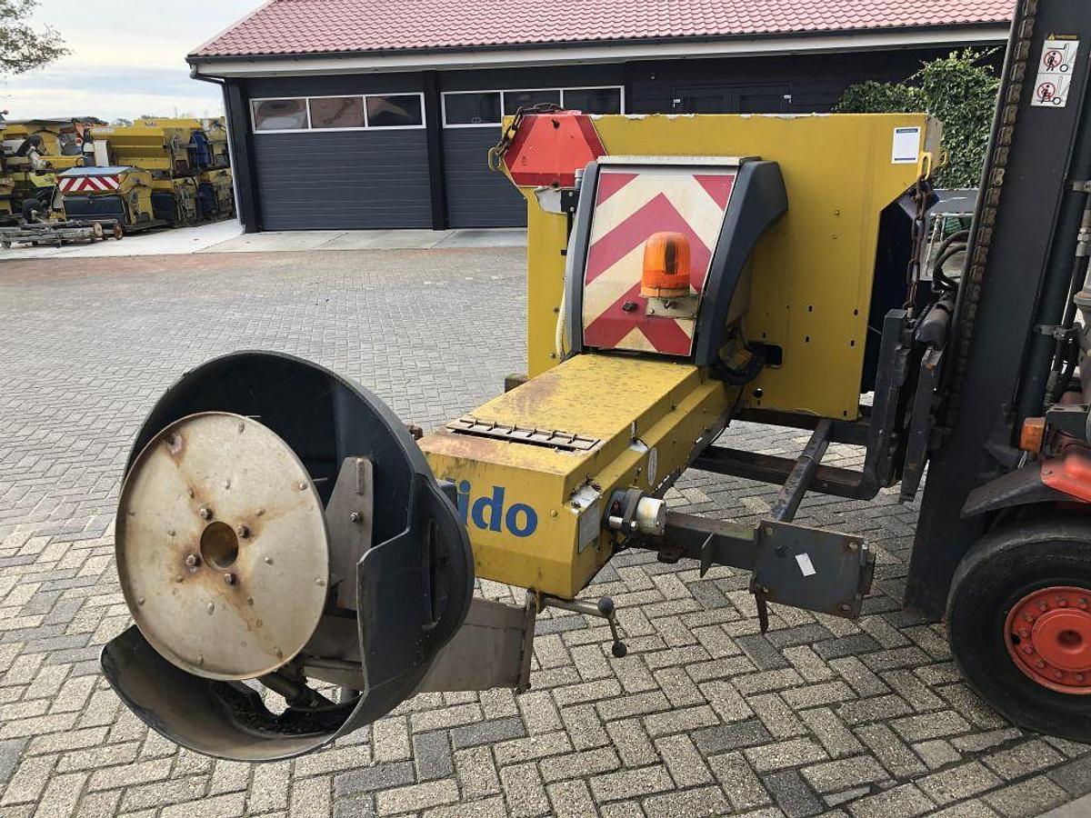 Used 2002 Nido Stratos B11-24 VALN