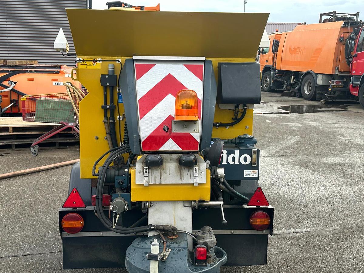 Used 2003 Nido Stratos B