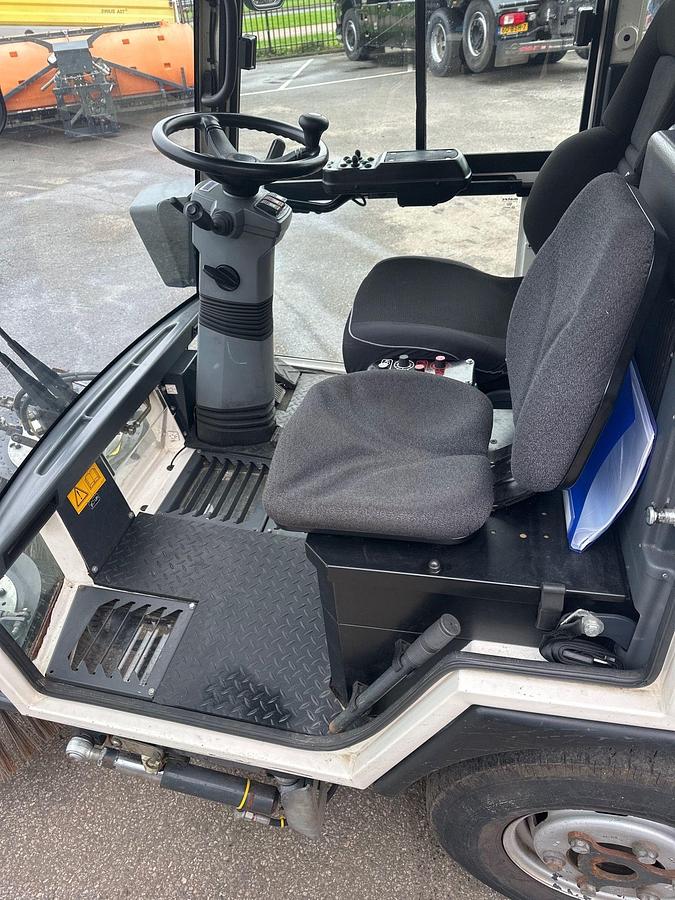 Used 2017 Schmidt Swingo 200