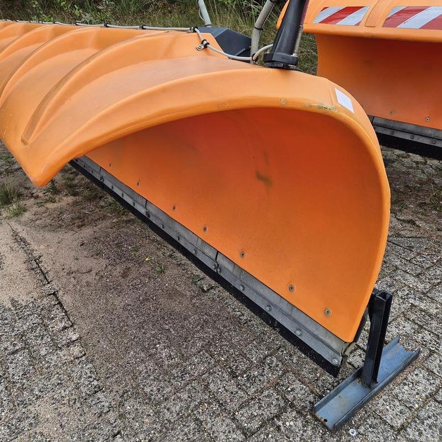 Used 2005 Nido SNK330 EPZ