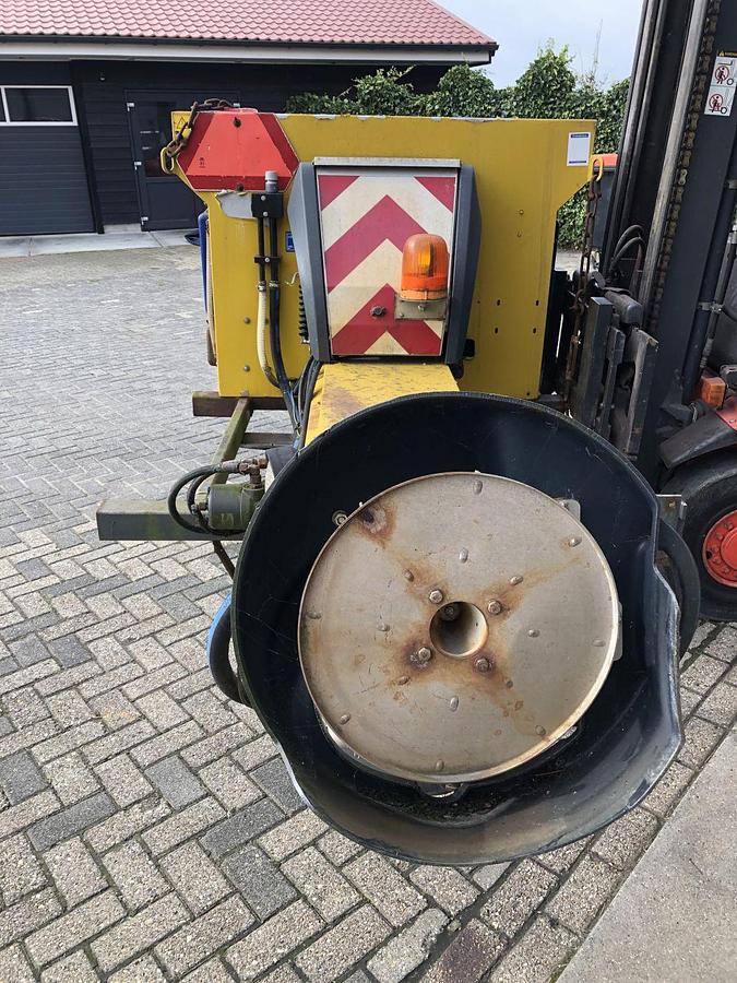 Used 2002 Nido Stratos B11-24 VALN