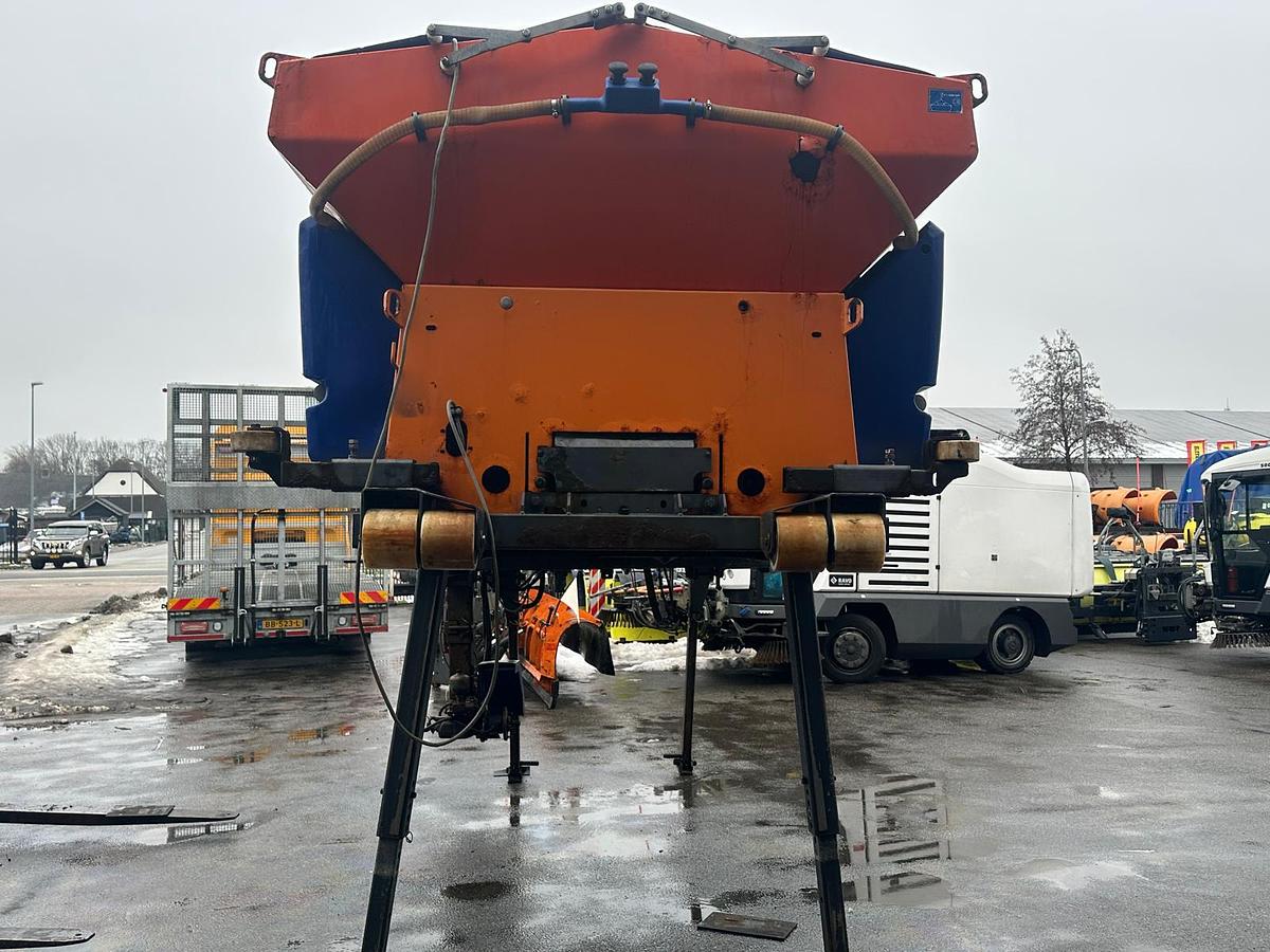 Used 2009 Schmidt Stratos B50-36 WCLN-660