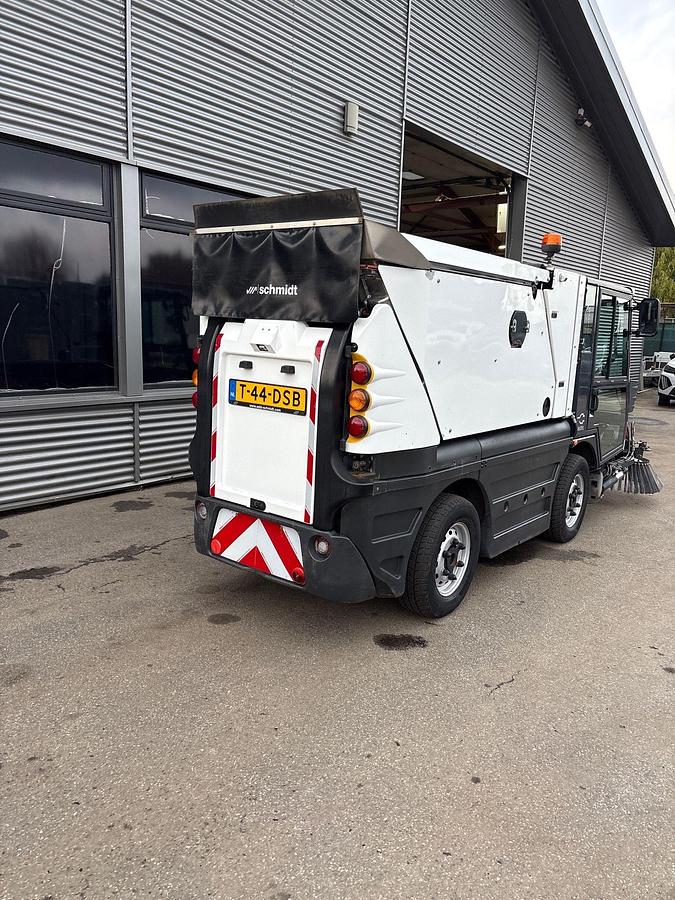 Used 2021 Schmidt eSwingo 200