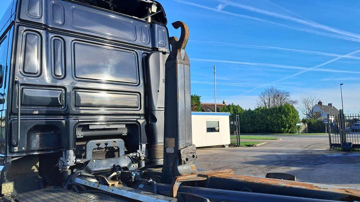 Used 2021 DAF XF 510 FAN met haakarm