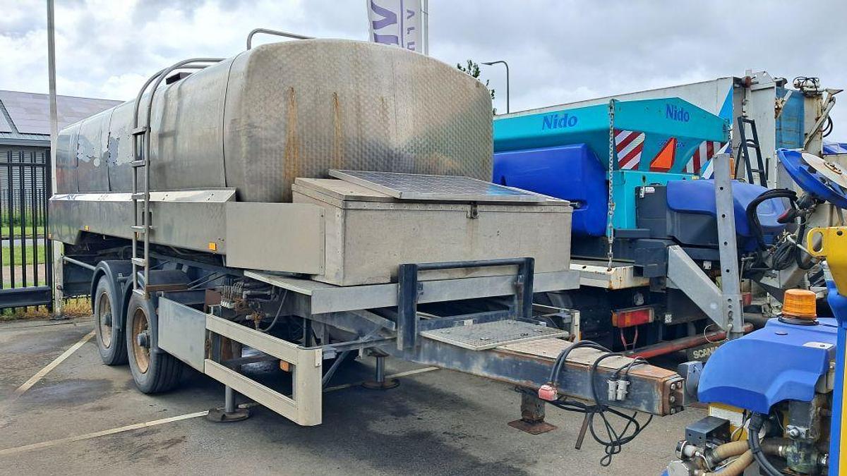 Used 2014 Volvo FE320 / Johnston Beam S9000