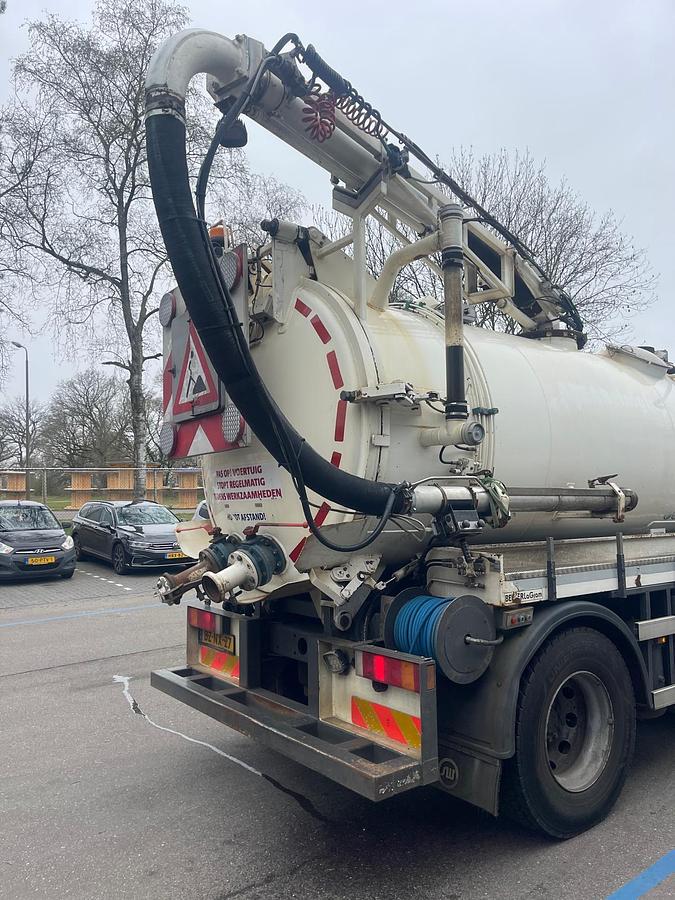 Used 2011 DAF FA CF75.310 / BekkerLaGram kolkenzuiger