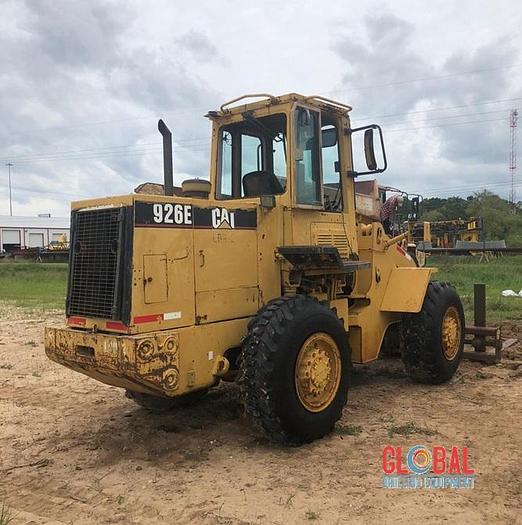Used Item 0776 : CAT 926E Loader