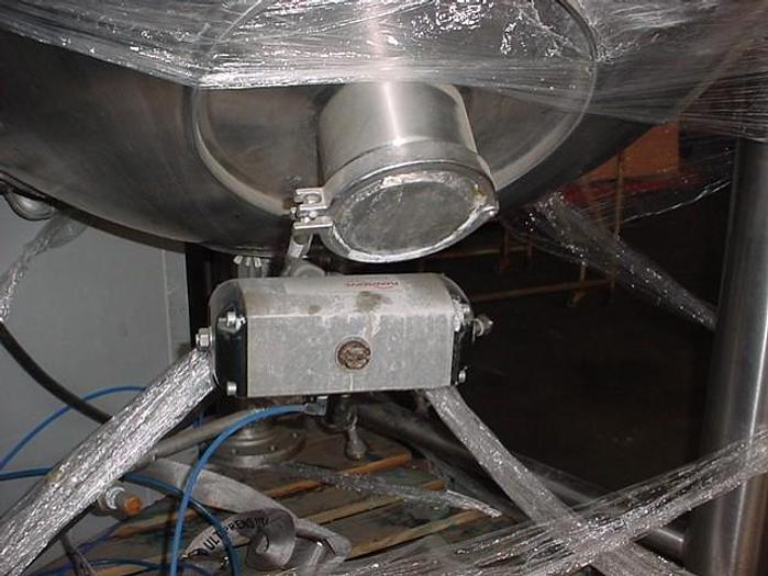Used 200 GALLON LEE METAL S/S JACKETED KETTLE WITH AN ANGLED SWEEP AGITATOR