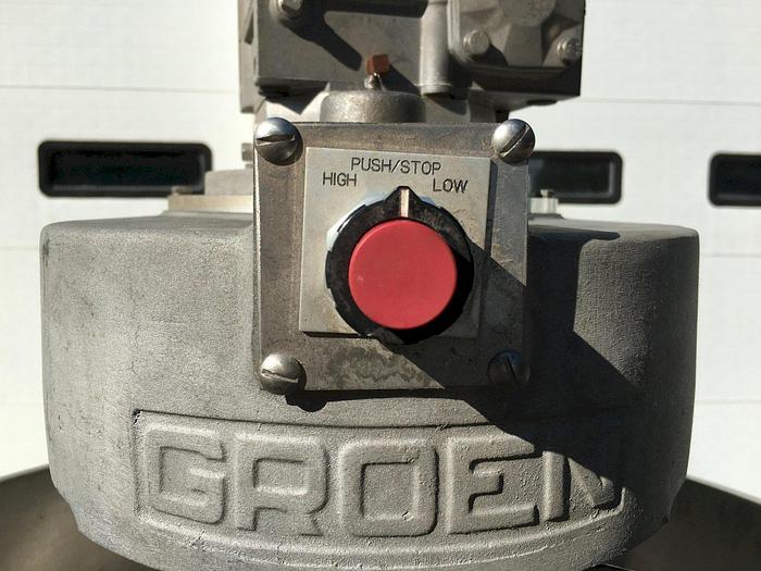 Used 60 GALLON GROEN TWIN ACTION AGITATED KETTLE - TILT TO POUR DISCHARGE - S/S - JACKETED