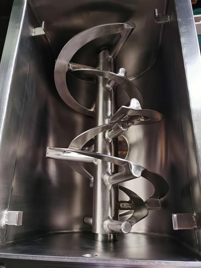 NEW 1 CU. FT. DOUBLE RIBBON BLENDER - S/S