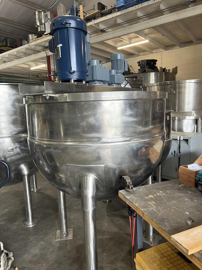 Refurbished 200 GALLON GROEN WITH TRIPLE MOTION BRIDGE MOUNT AGITATION - S/S - 50 PSI JACKET