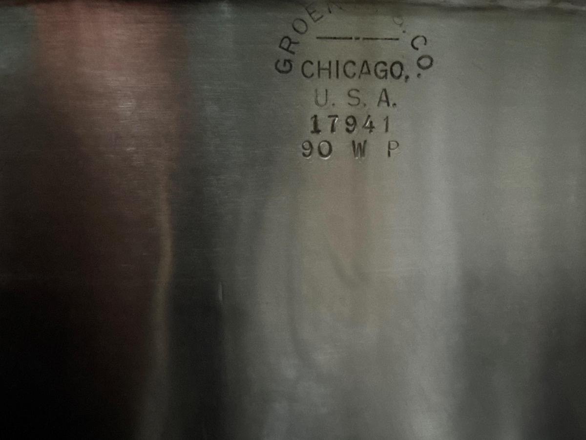 Refurbished 250 GALLON GROEN KETTLE WITH NEW SINGLE MOTION WIDE SWEEP SCRAPER AGITATOR