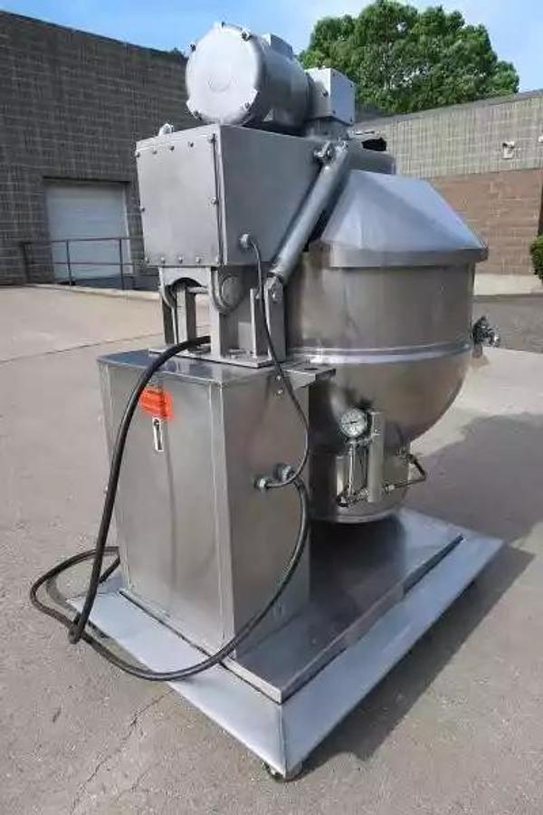 Used 60 GALLON SELF-CONTAINED (ELECTRIC) GROEN TWIN ACTION KETTLE WITH TILT