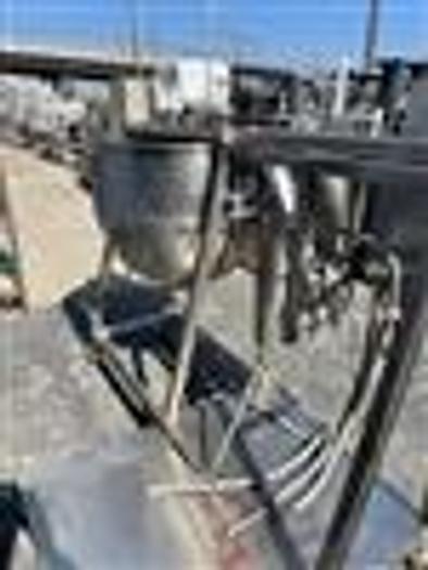 Used USED 100 GALLON KETTLE WITH SCRAPE AGITATOR