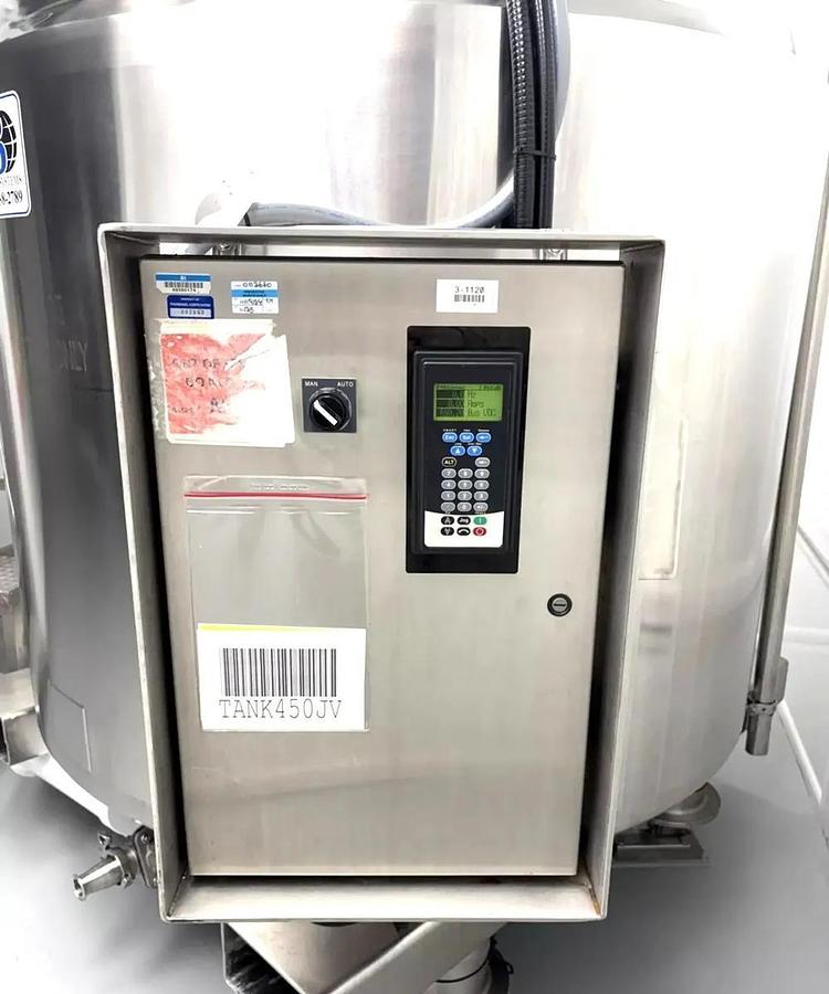 Used 600 GALLON A & B PROCESS SANITARY STAINLESS STEEL REACTOR / FERMENTER