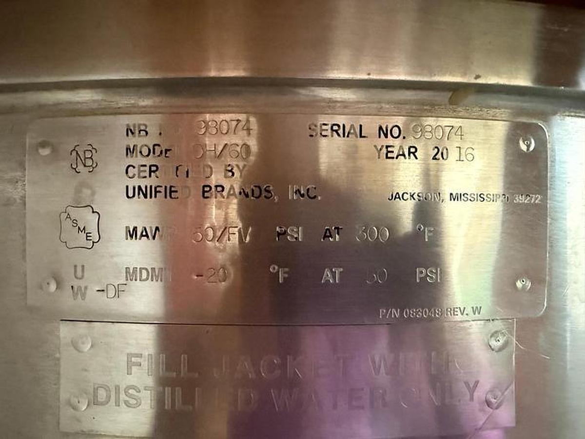 Used 60 GALLON GROEN SELF-CONTAINED GAS FIRED KETTLE - TILT