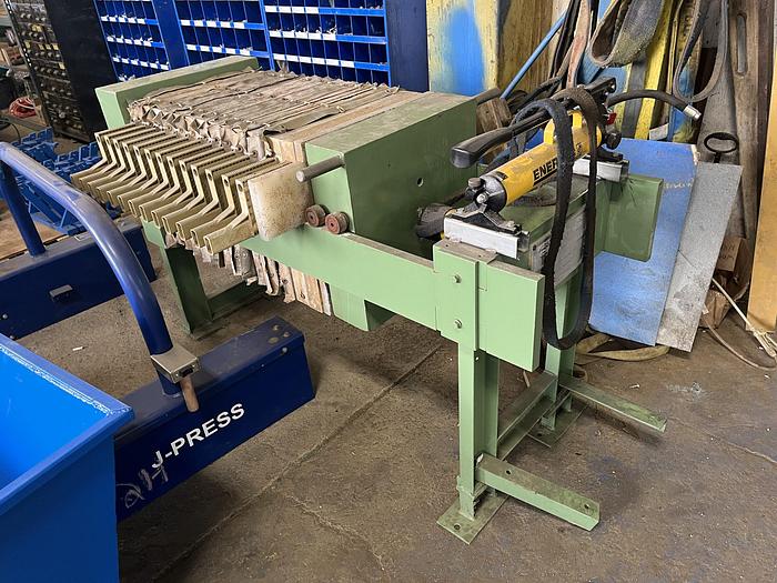 Used 2.5 CU. FT. HOESCH FILTER PRESS