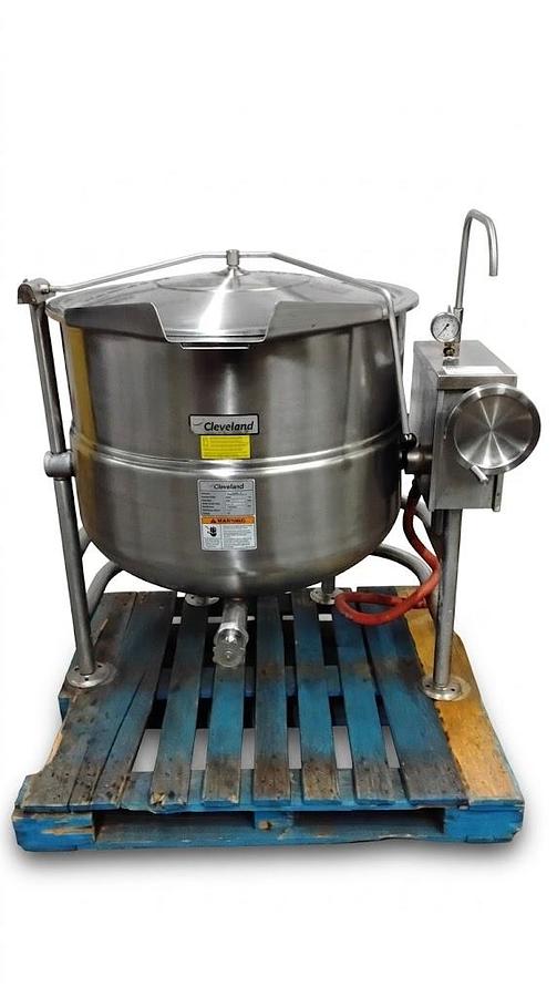 Refurbished 80 GALLON CLEVELAND DIRECT STEAM KETTLE - S/S - JACKETED - TILT