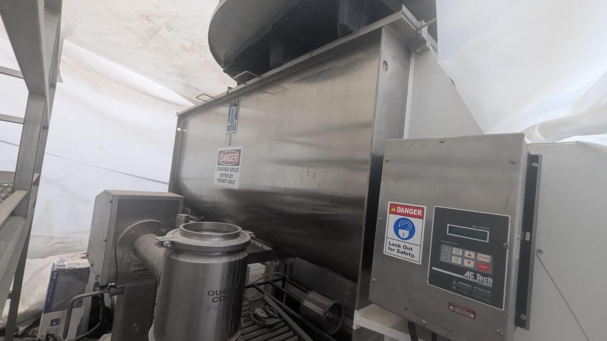 Used 52 CU. FT. ROSS DOUBLE RIBBON BLENDER - SANITARY S/S
