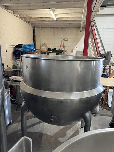 Refurbished 350 GALLON HAMILTON KETLLE - WITH NEW SINGLE MOTION AGITATION - S/S - 60 PSI JACKET