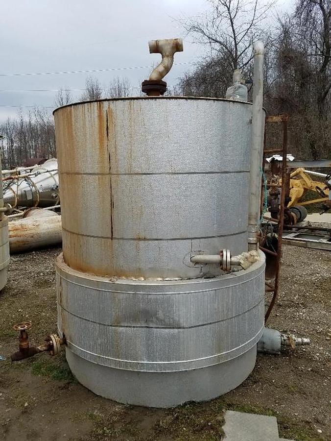 Used 1,000 GALLON TANK - S/S - JACKETED