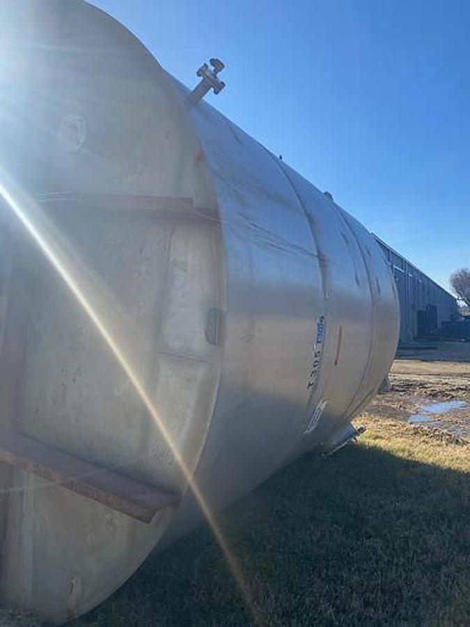 Used 12,600 GALLON WOLFE MECHANICAL VERTICAL MIX TANK - T-304L S/S