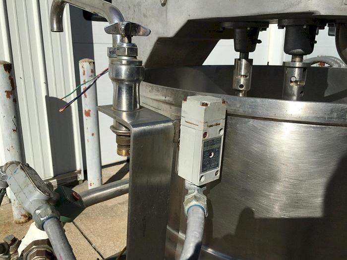 Used 60 GALLON GROEN TWIN ACTION AGITATED KETTLE - TILT TO POUR DISCHARGE - S/S - JACKETED