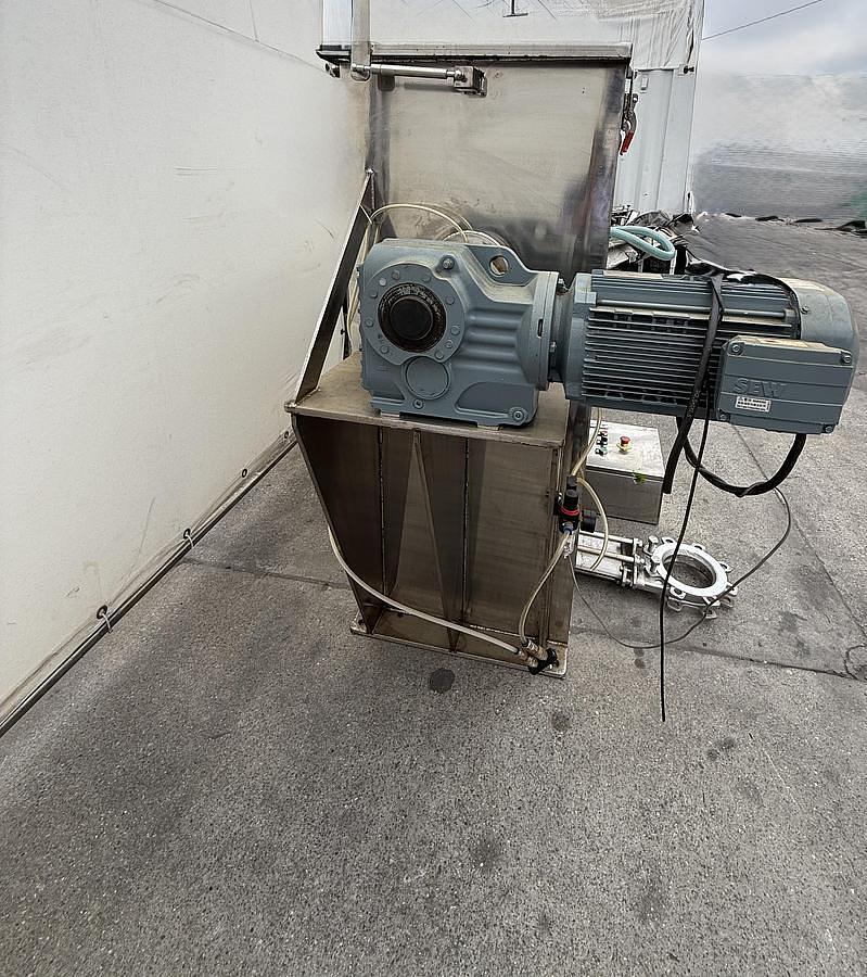 Used 13 CU. FT. CAPTEK DOUBLE RIBBON BLENDER - S/S