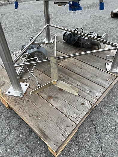 Used  740 GALLON (2,800 LITERs) T & C AGITATED REACTOR 316L S/S JACKETED