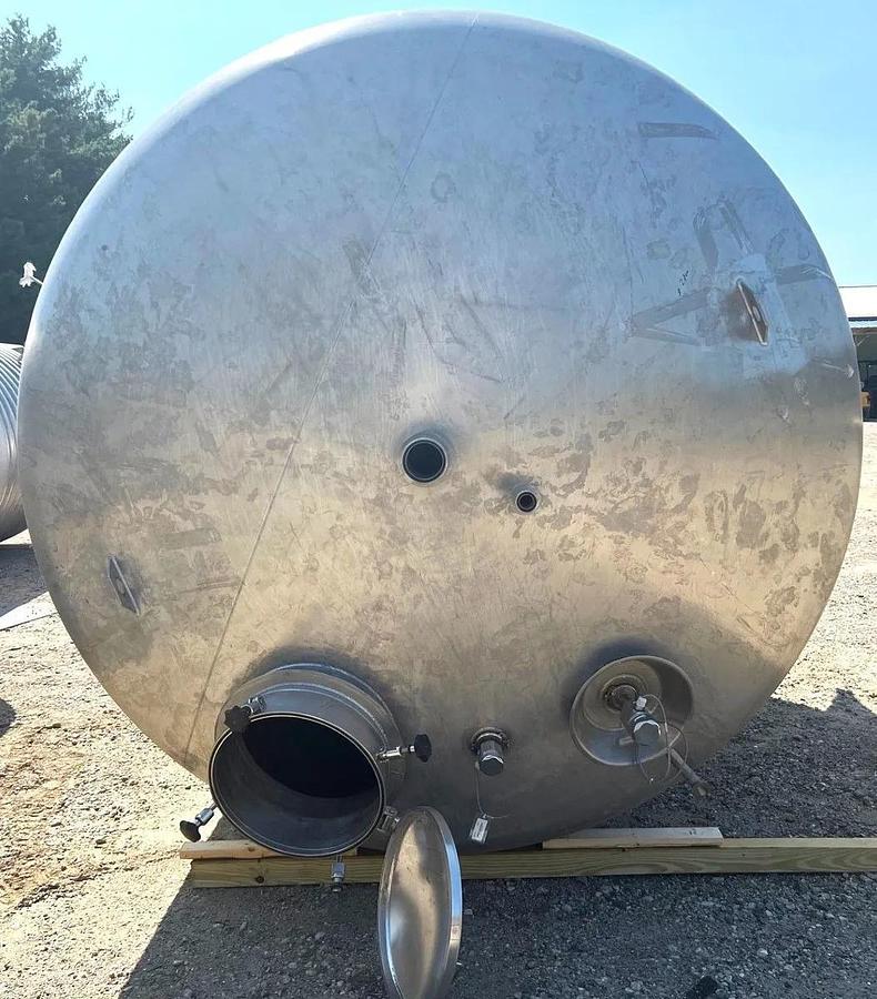 Used 4,500 GALLON EDEL SANITARY STAINLESS STEEL TANK