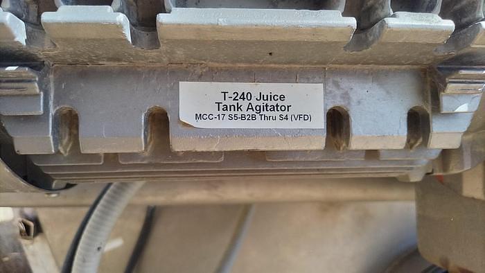 Used 5000 GALLON HICKS S/S 15 HP EVAPORATOR FEED TANK WITH BRIDGE MOUNTED AGITATOR