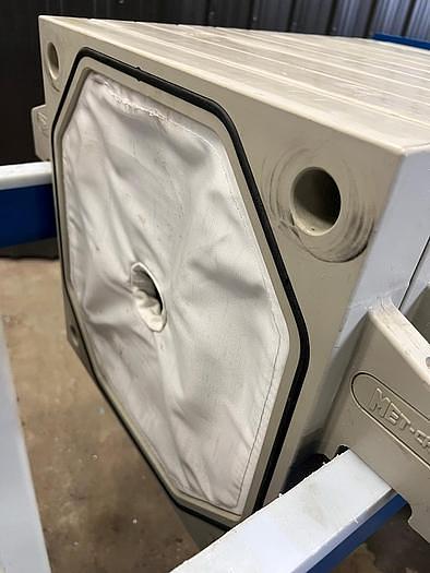 Used 2 CU. FT. MET-CHEM FILTER PRESS - 470 MM - MANUAL - C.G.R.