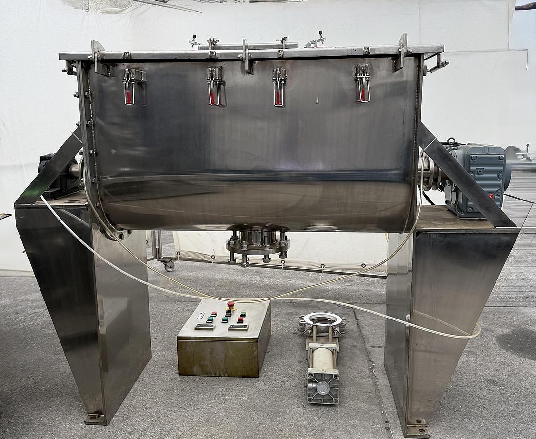 Used 13 CU. FT. CAPTEK DOUBLE RIBBON BLENDER - S/S