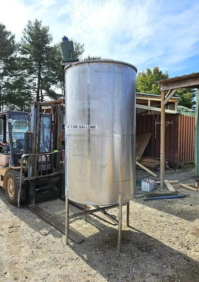 Used 600 GALLON CHERRY BURRELL MIX TANK - S/S